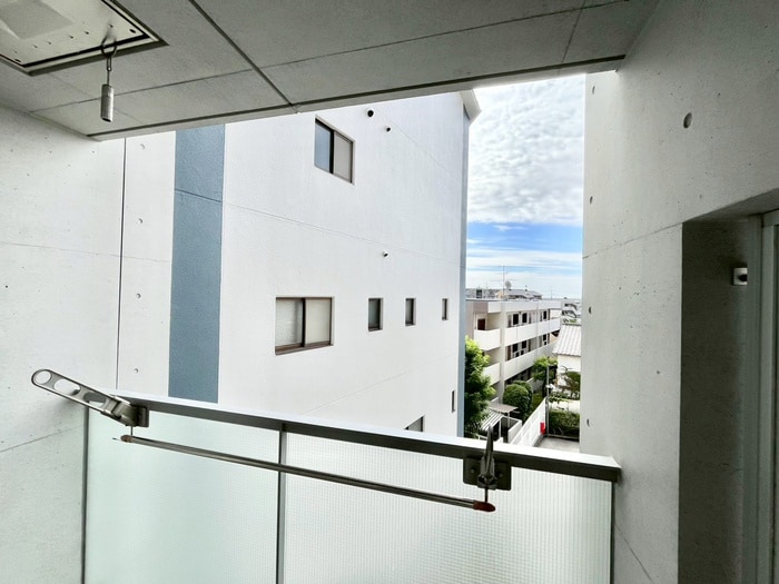 物件内観写真22　(室内からの展望)