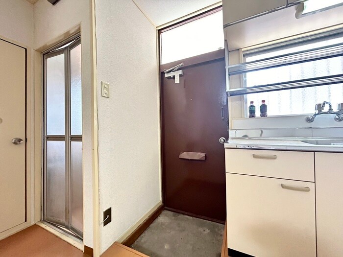 物件内観写真19　(玄関)