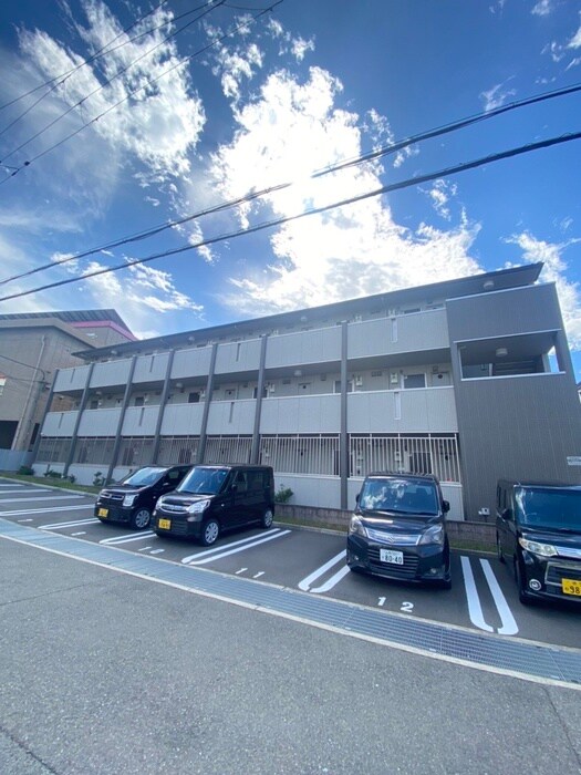 物件外観写真2　(外観写真)