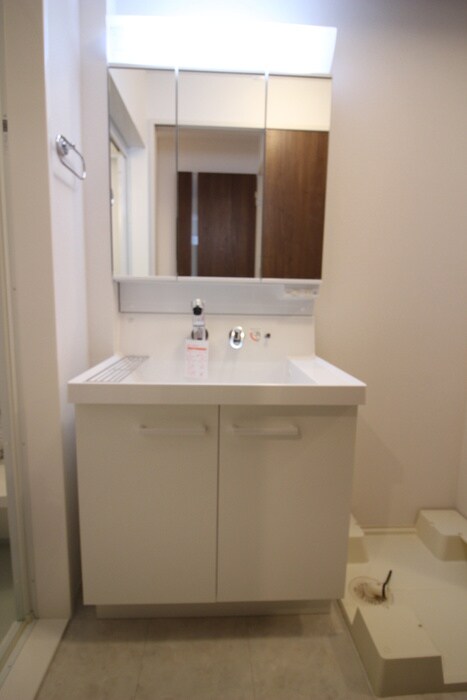 物件内観写真12　(洗面)