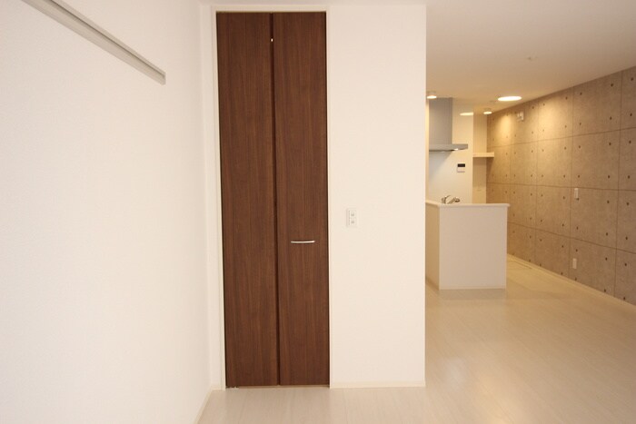 物件内観写真18　(収納)