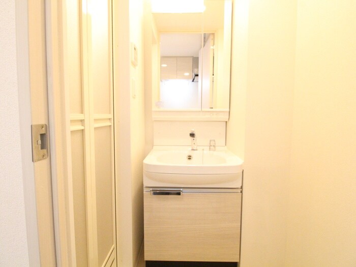 物件内観写真11　(洗面)