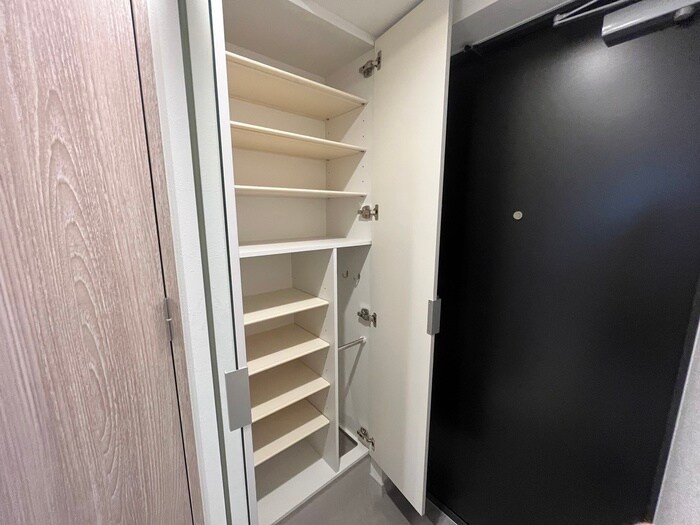 物件内観写真18　(靴箱)