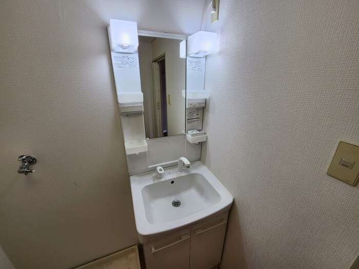 物件内観写真9　(洗面)