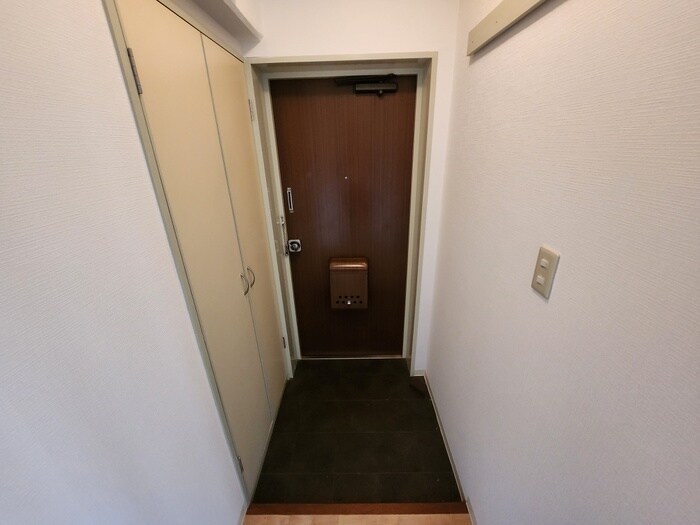 物件内観写真15　(玄関)