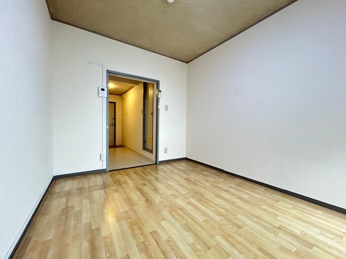 物件内観写真10　(居室)