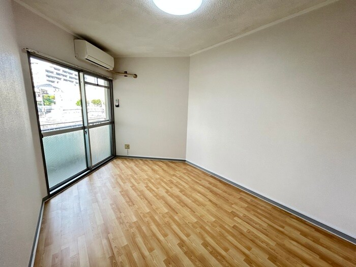 物件内観写真10　(居室)