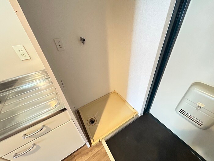 物件内観写真15　(洗濯機置場)