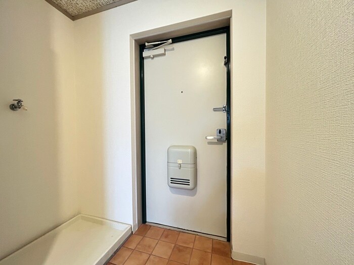 物件内観写真22　(玄関)