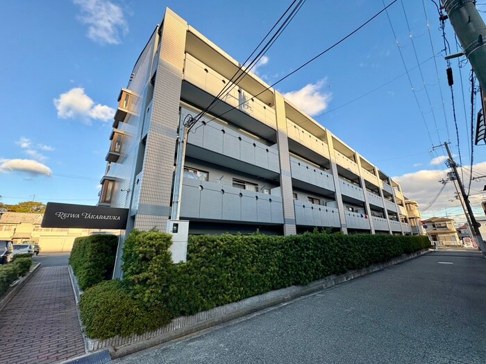 物件外観写真1　(外観写真)