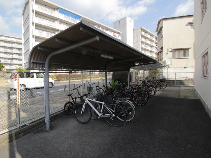 物件外観写真5　(駐輪場)