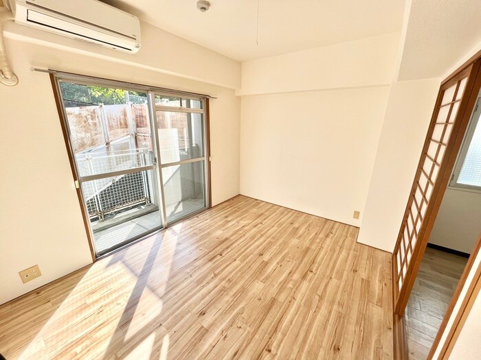 物件内観写真15　(居室)