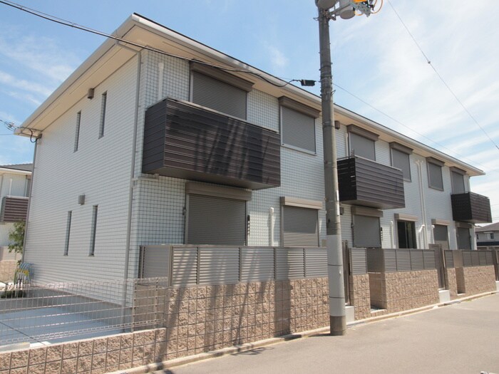 物件外観写真1　(外観写真)