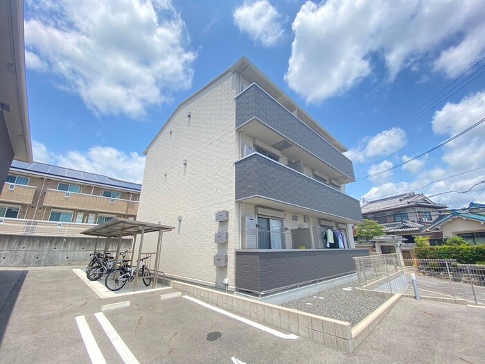 物件外観写真1　(外観写真)