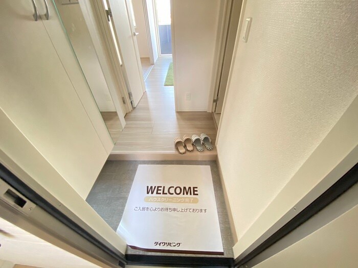 物件内観写真17　(玄関)