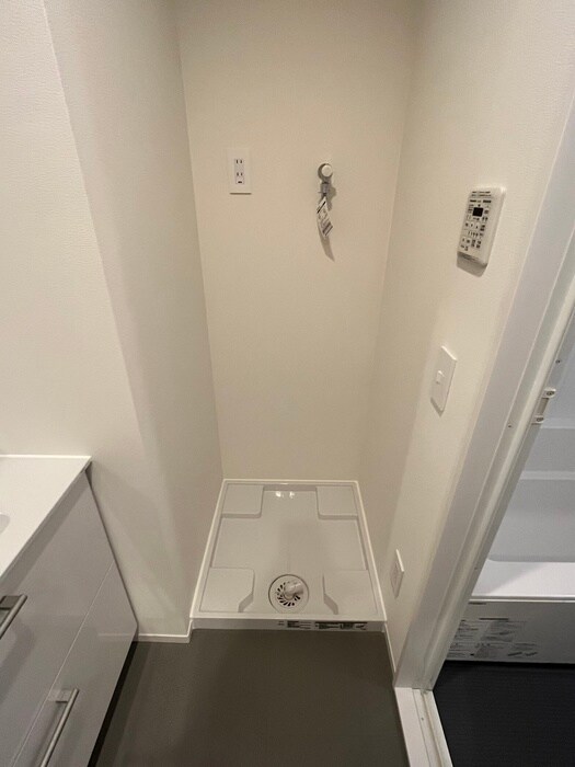 物件内観写真9　(洗濯機置場)