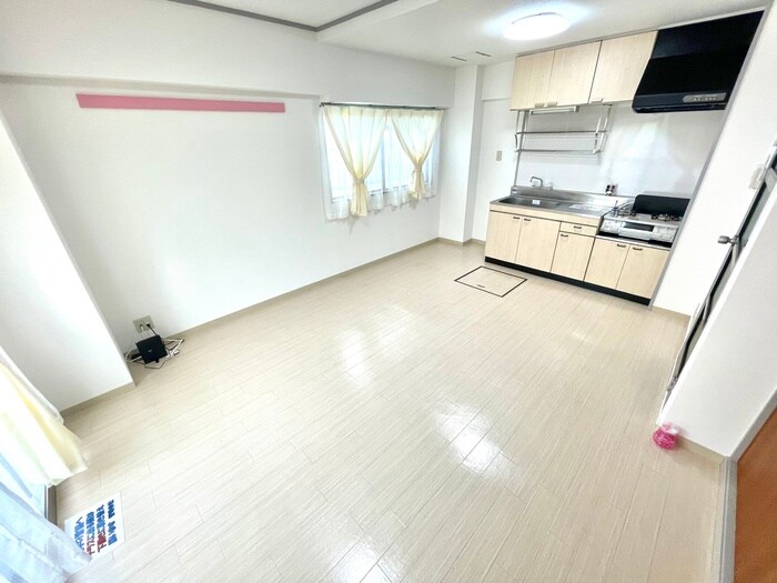 物件内観写真7　(居室)