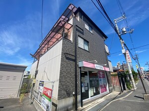 エルミタ－ジュ外観写真