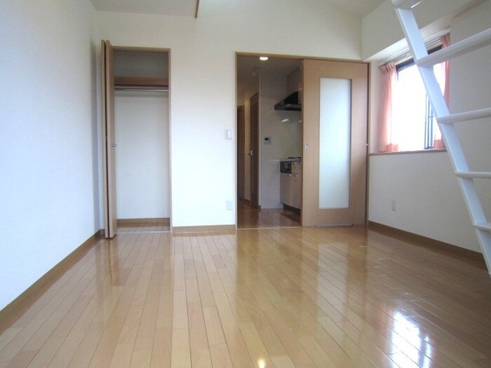 物件内観写真8　(居室)