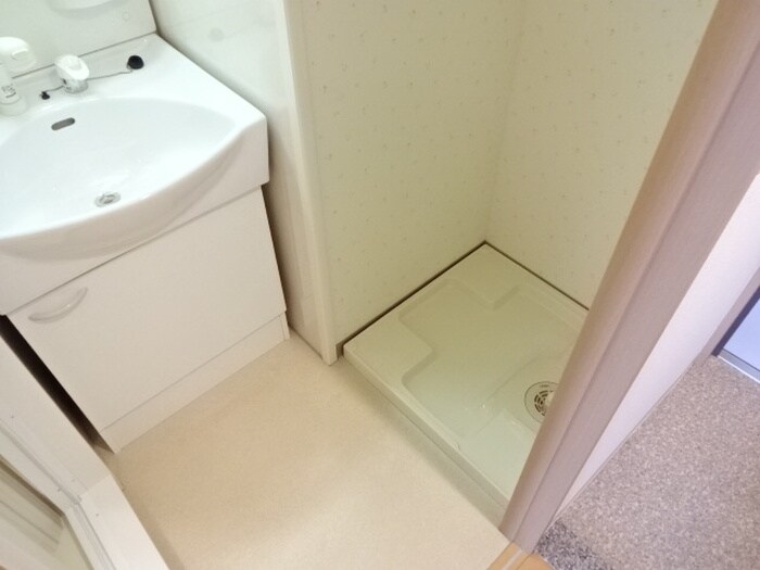 物件内観写真21　(洗濯機置場)