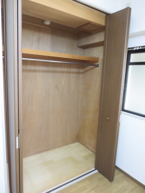 物件内観写真12　(収納)