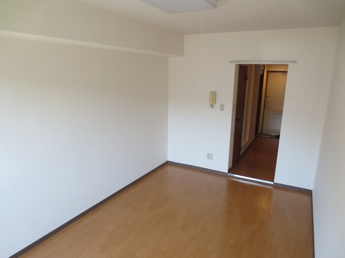 物件内観写真4　(居室)