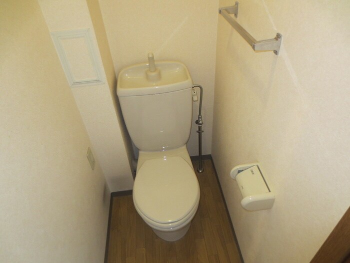 物件内観写真5　(トイレ)
