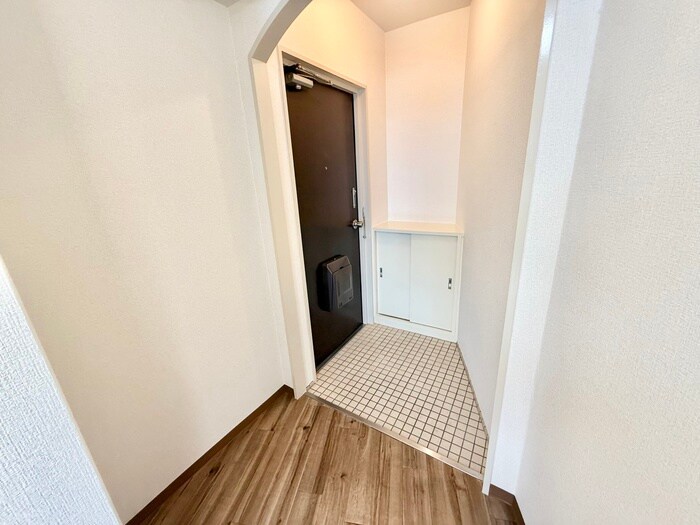 物件内観写真19　(玄関)