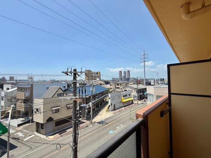 物件内観写真22　(室内からの展望)