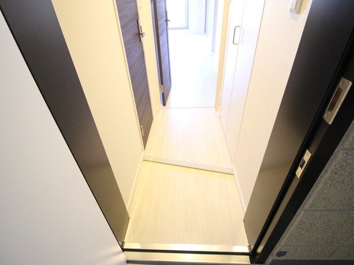 物件内観写真21　(廊下)