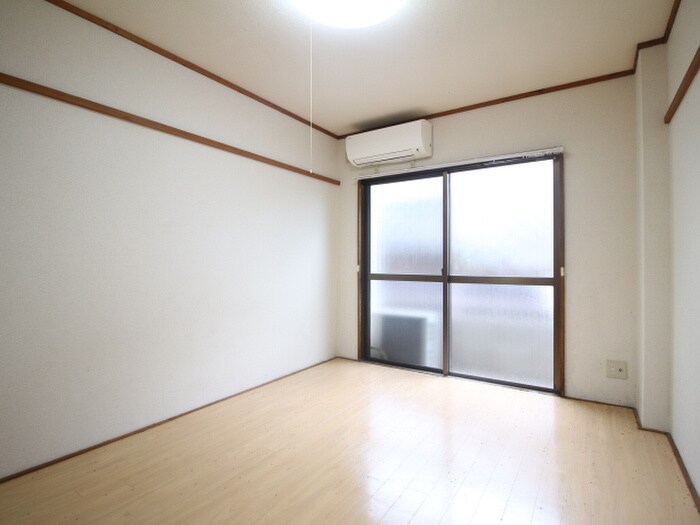 物件内観写真7　(居室)