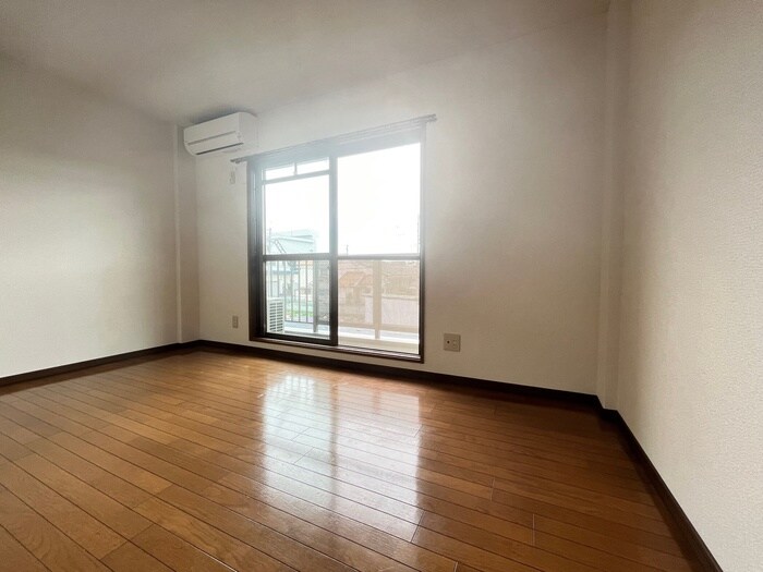 物件内観写真13　(居室)