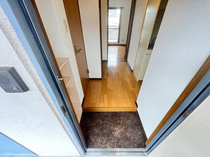 物件内観写真17　(玄関)