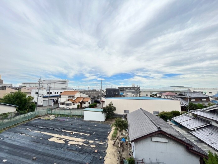 物件内観写真21　(室内からの展望)