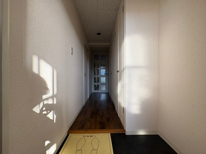 ドムール有栖川の廊下