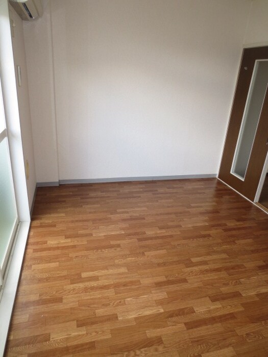 物件内観写真13　(居室)