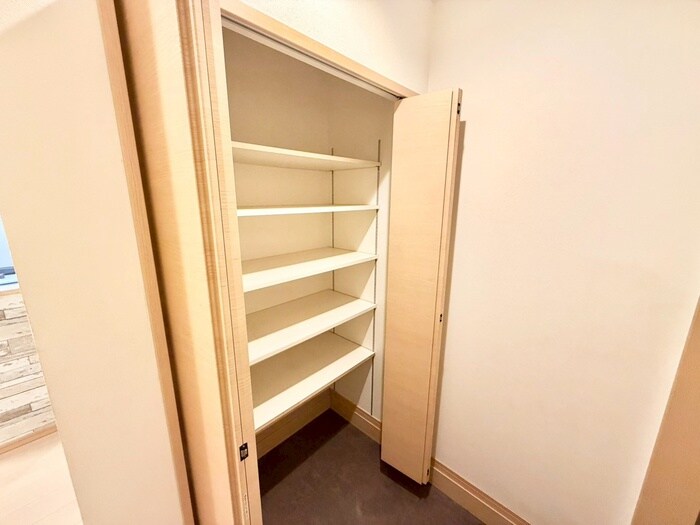 物件内観写真18　(靴箱)