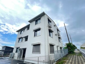 ＩＭＰＥＲＩＡＬ外観写真