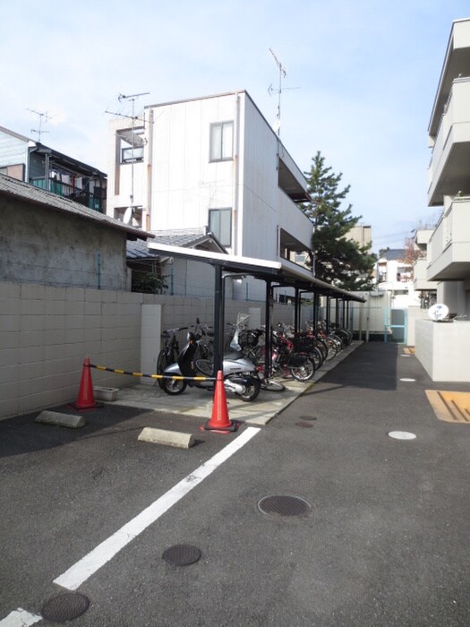 物件外観写真5　(駐輪場)