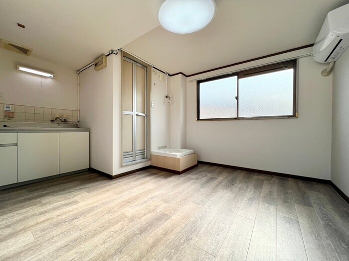 物件内観写真4　(居室)