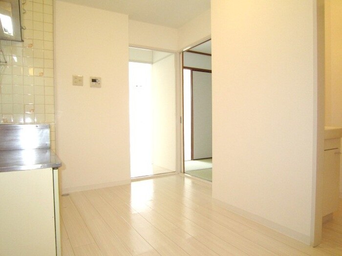 物件内観写真9　(居室)