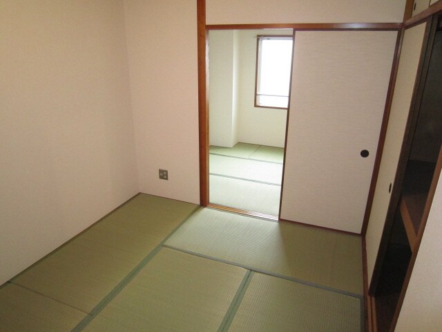 物件内観写真14　(居室)