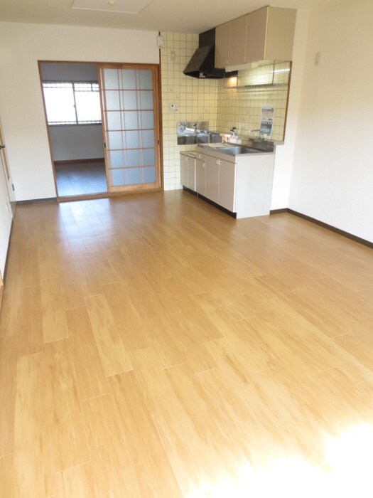 物件内観写真8　(居室)