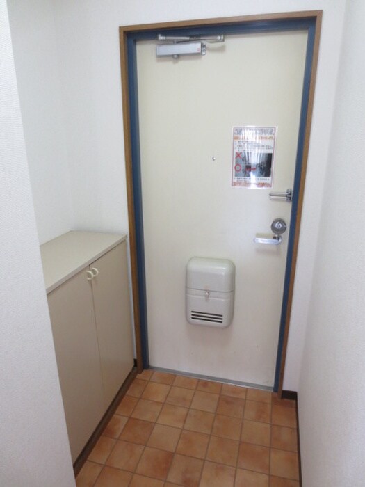 物件内観写真15　(玄関)