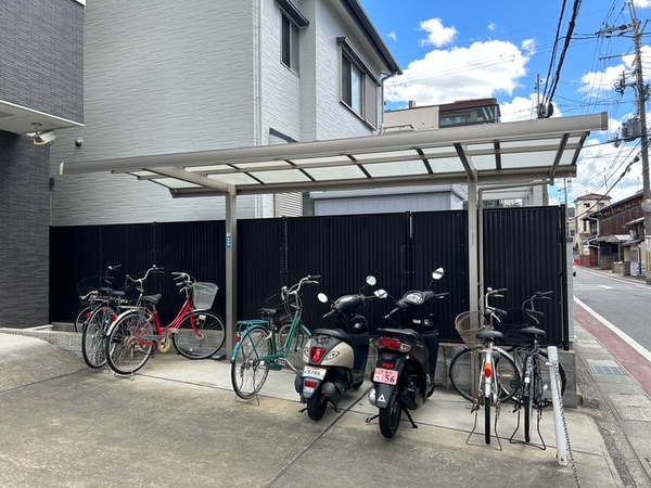 バイク置き場