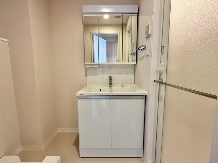 物件内観写真11　(洗面)