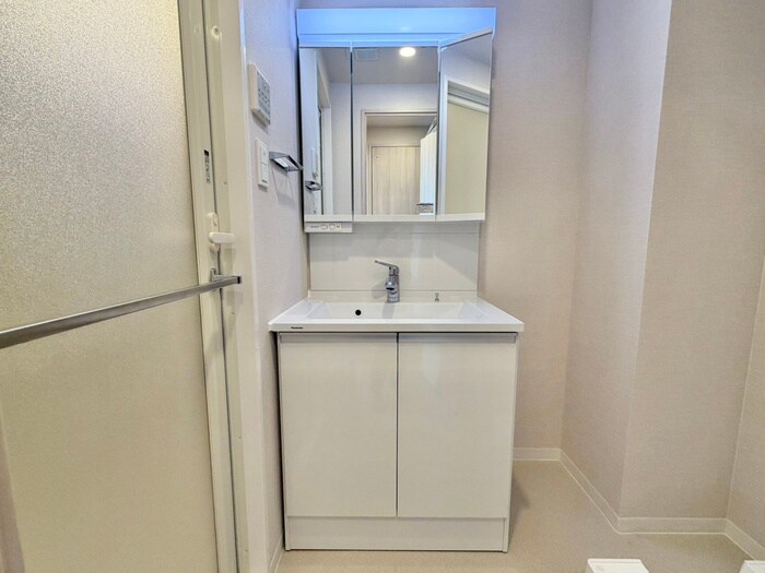 物件内観写真11　(洗面)