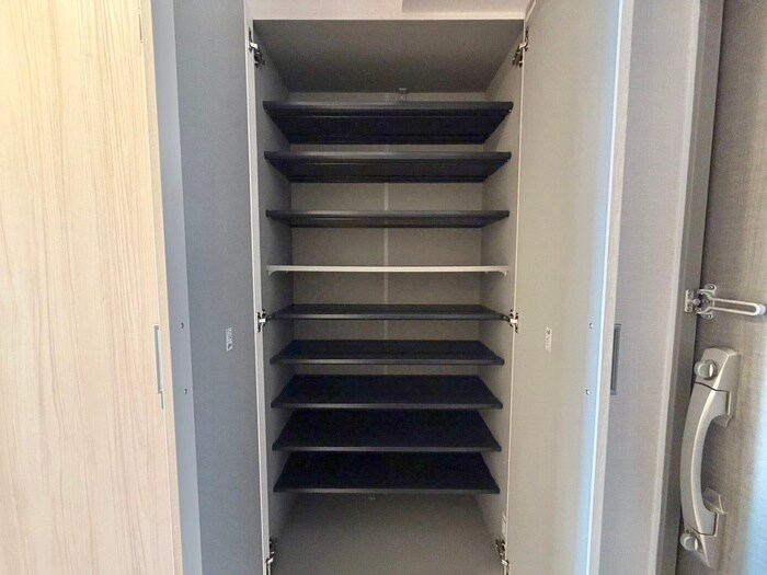 物件内観写真15　(靴箱)