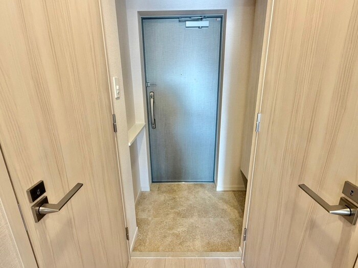 物件内観写真15　(玄関)