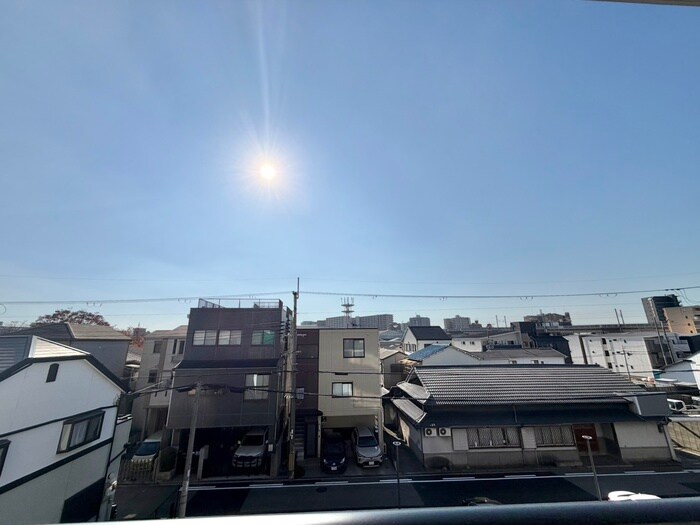 物件内観写真16　(室内からの展望)